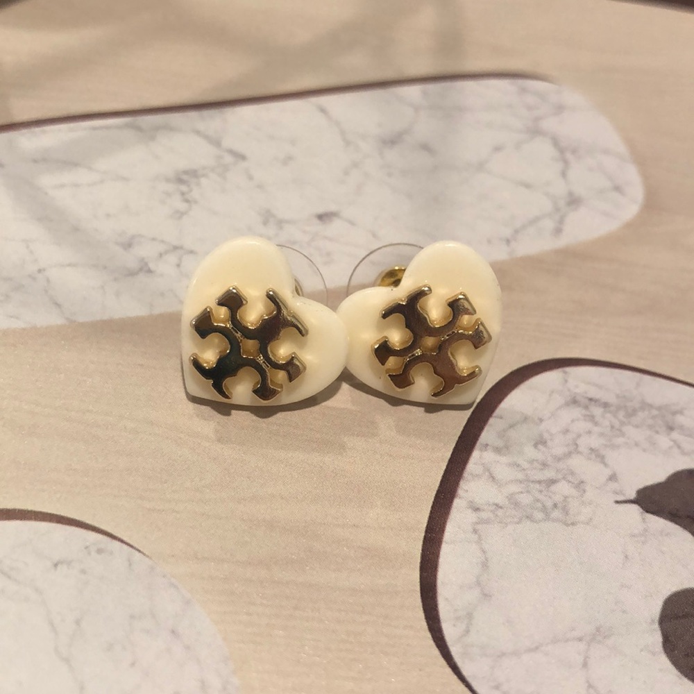 🎀SALE🎀 NEW Tory Burch Heart Tilsim Earring - Picture 3 of 12